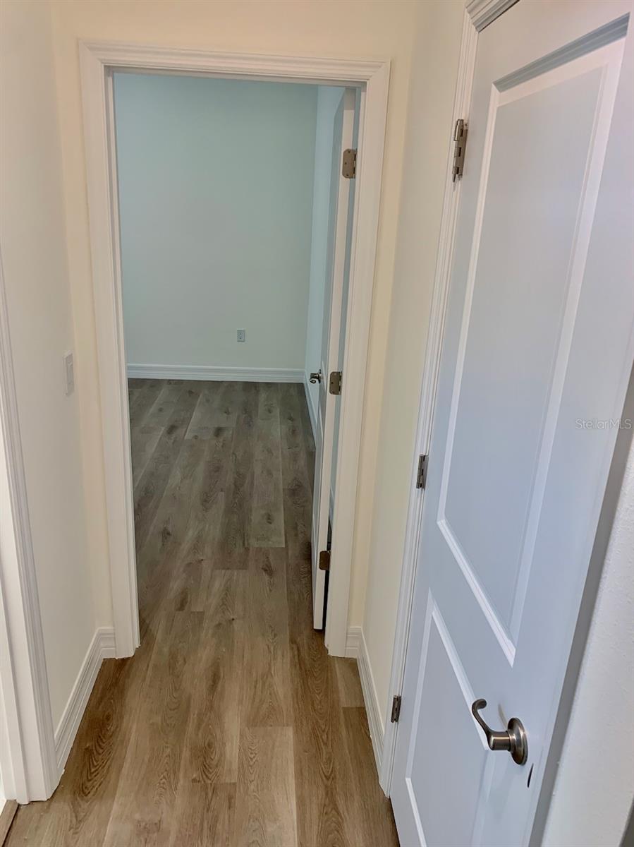 Image 28 of 40 For 21475 Seaton Avenue