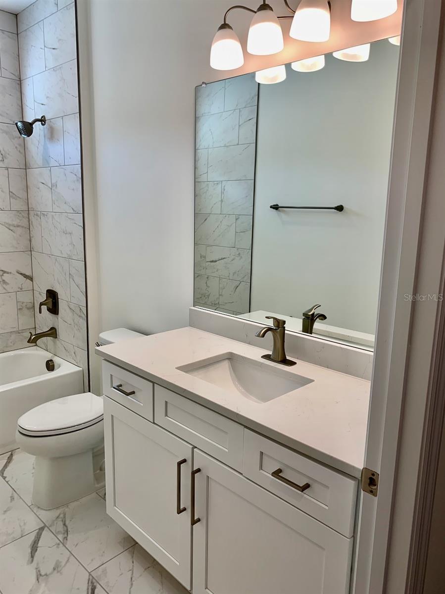 Image 29 of 40 For 21475 Seaton Avenue