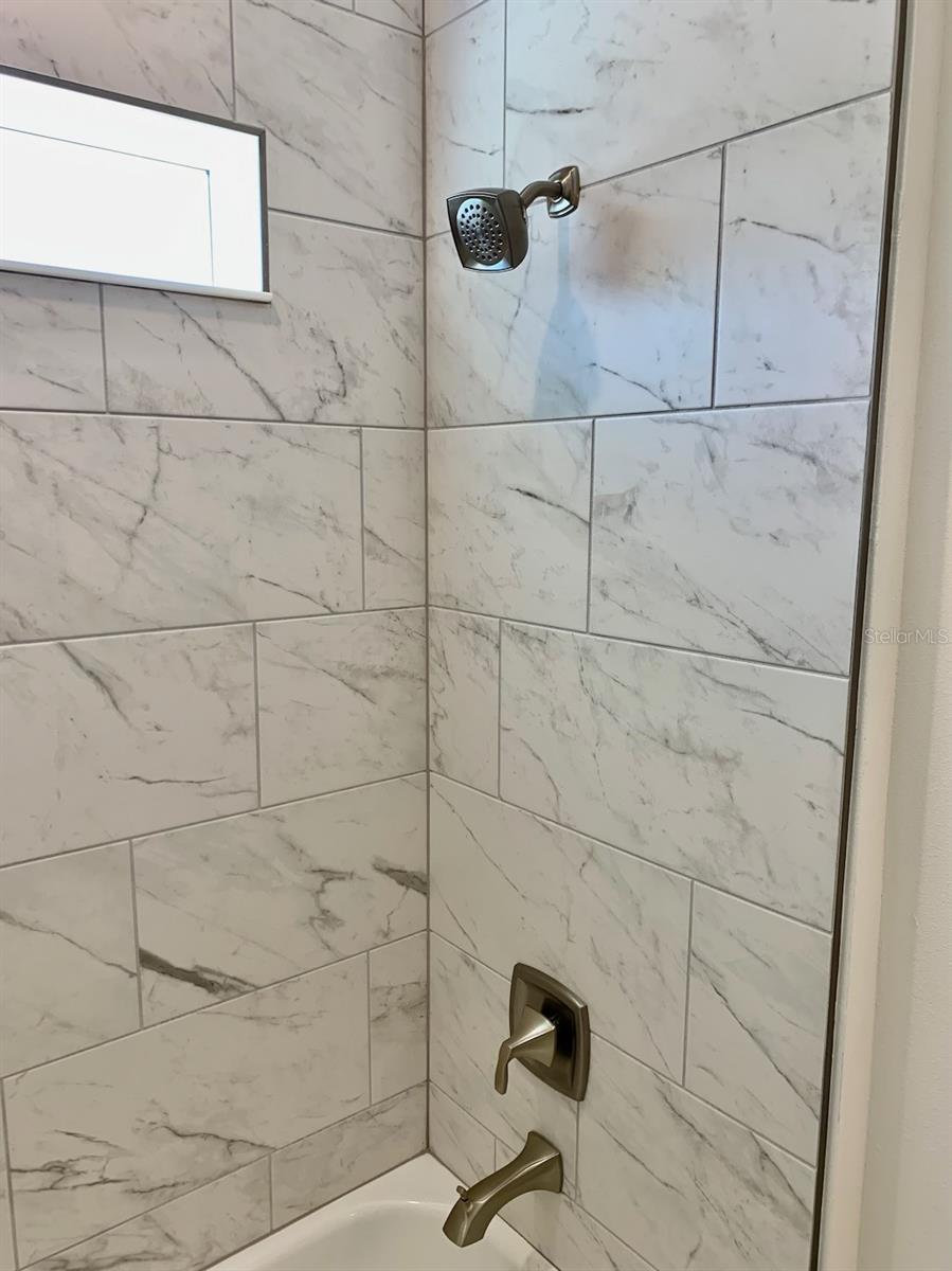 Image 31 of 40 For 21475 Seaton Avenue