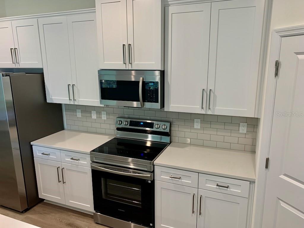 Image 5 of 40 For 21475 Seaton Avenue