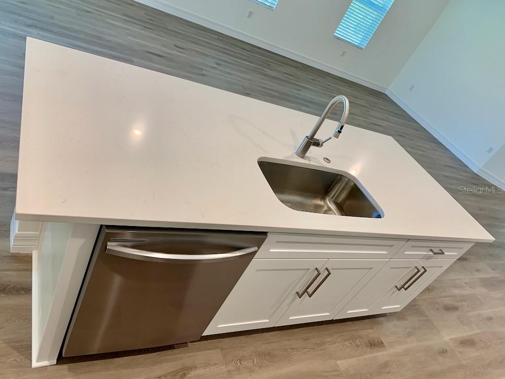 Image 7 of 40 For 21475 Seaton Avenue