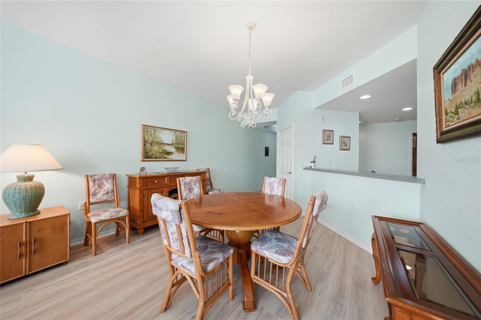 Image 11 of 50 For 255 End Drive 4201