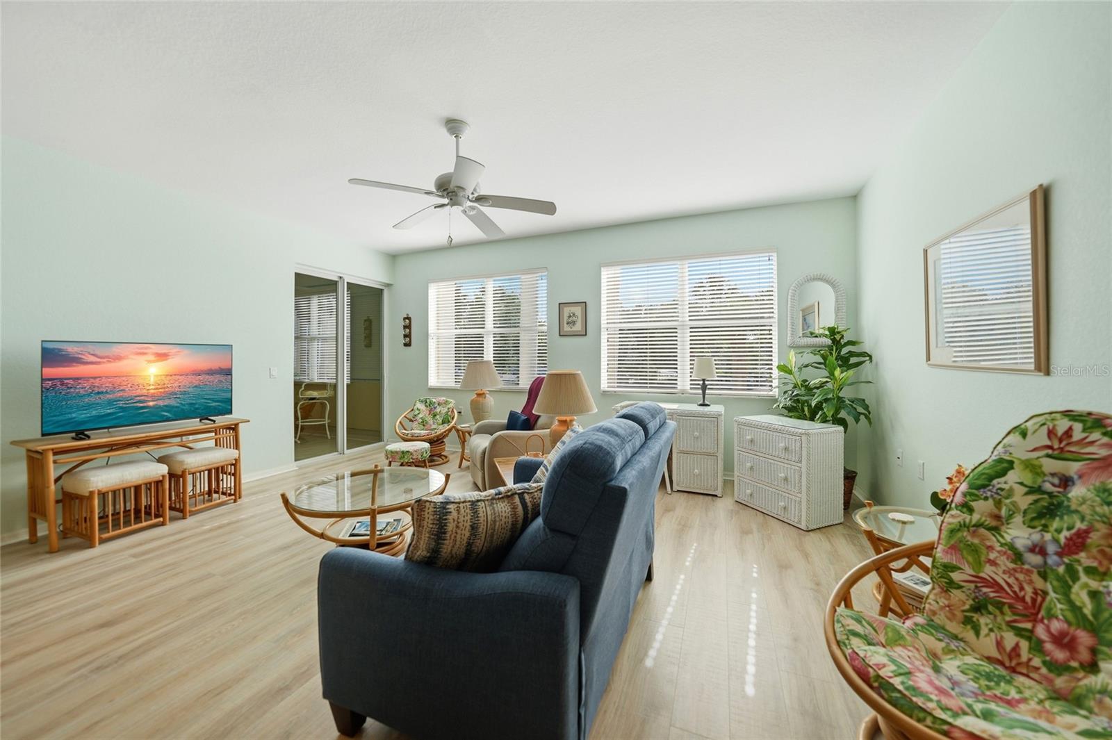 Image 13 of 50 For 255 End Drive 4201