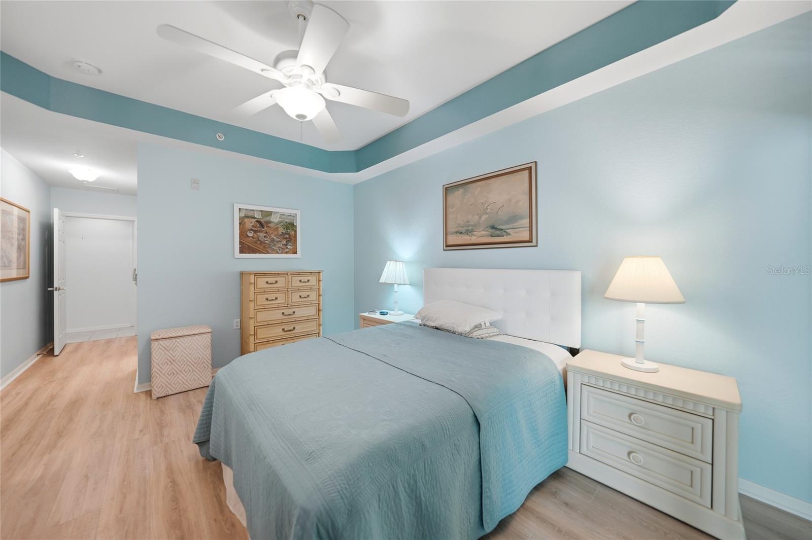 Image 20 of 50 For 255 End Drive 4201