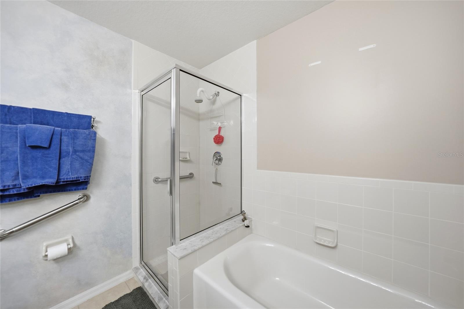 Image 24 of 50 For 255 End Drive 4201