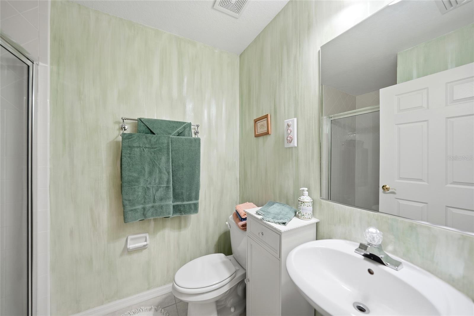 Image 27 of 50 For 255 End Drive 4201