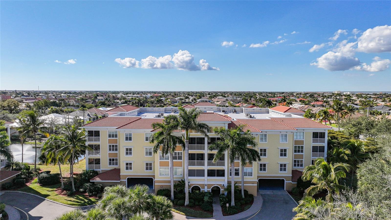 Image 38 of 50 For 255 End Drive 4201