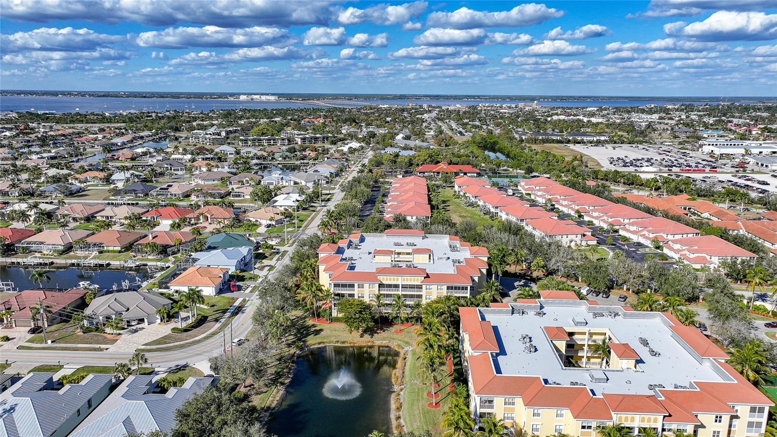 Image 40 of 50 For 255 End Drive 4201