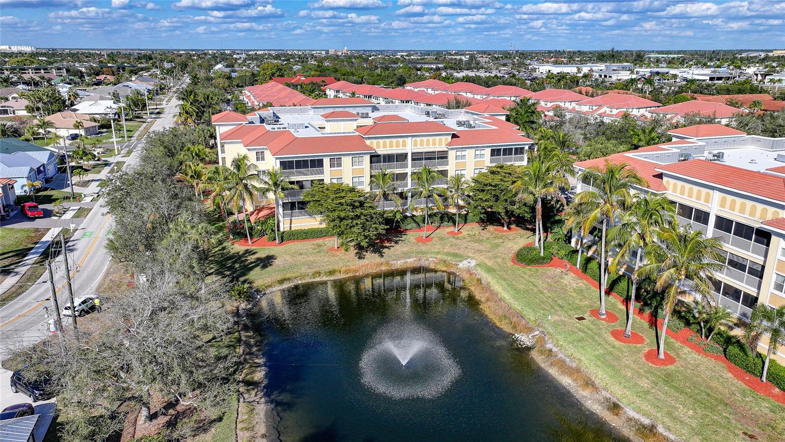 Image 41 of 50 For 255 End Drive 4201