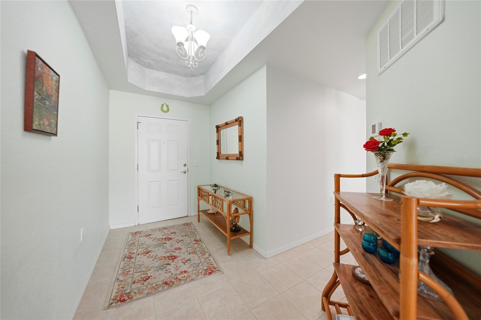 Image 5 of 50 For 255 End Drive 4201