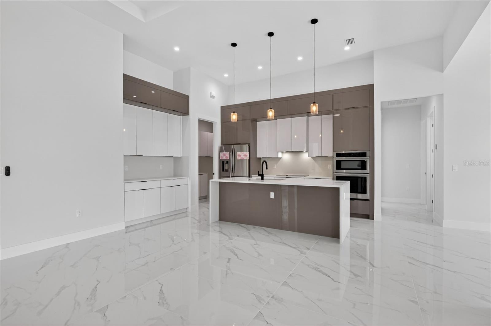 Image 15 of 67 For 4343 31st Terrace