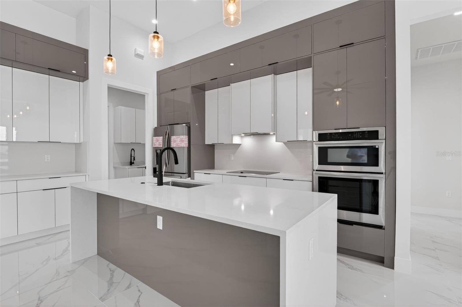 Image 17 of 67 For 4343 31st Terrace