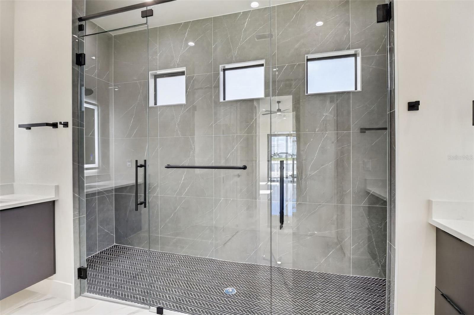 Image 43 of 67 For 4343 31st Terrace