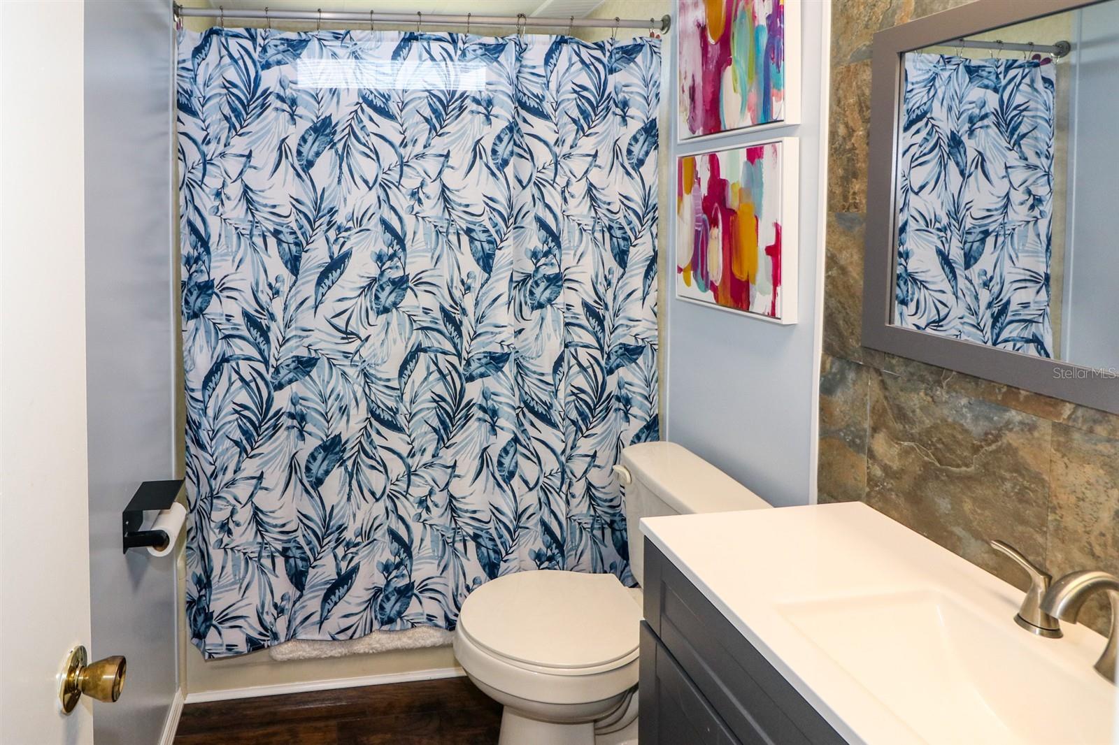 Image 19 of 43 For 2100 Kings Highway 662