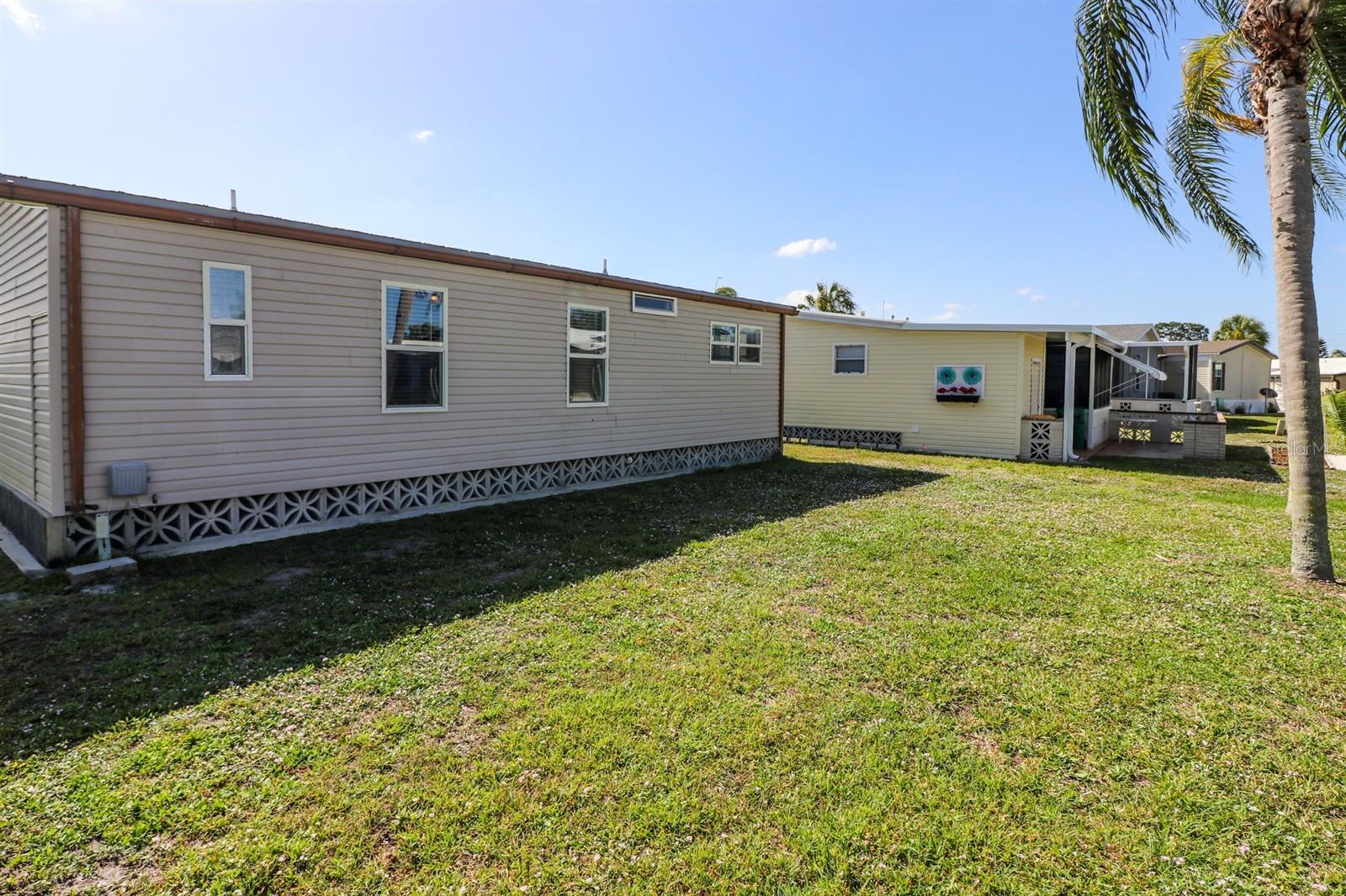 Image 23 of 43 For 2100 Kings Highway 662