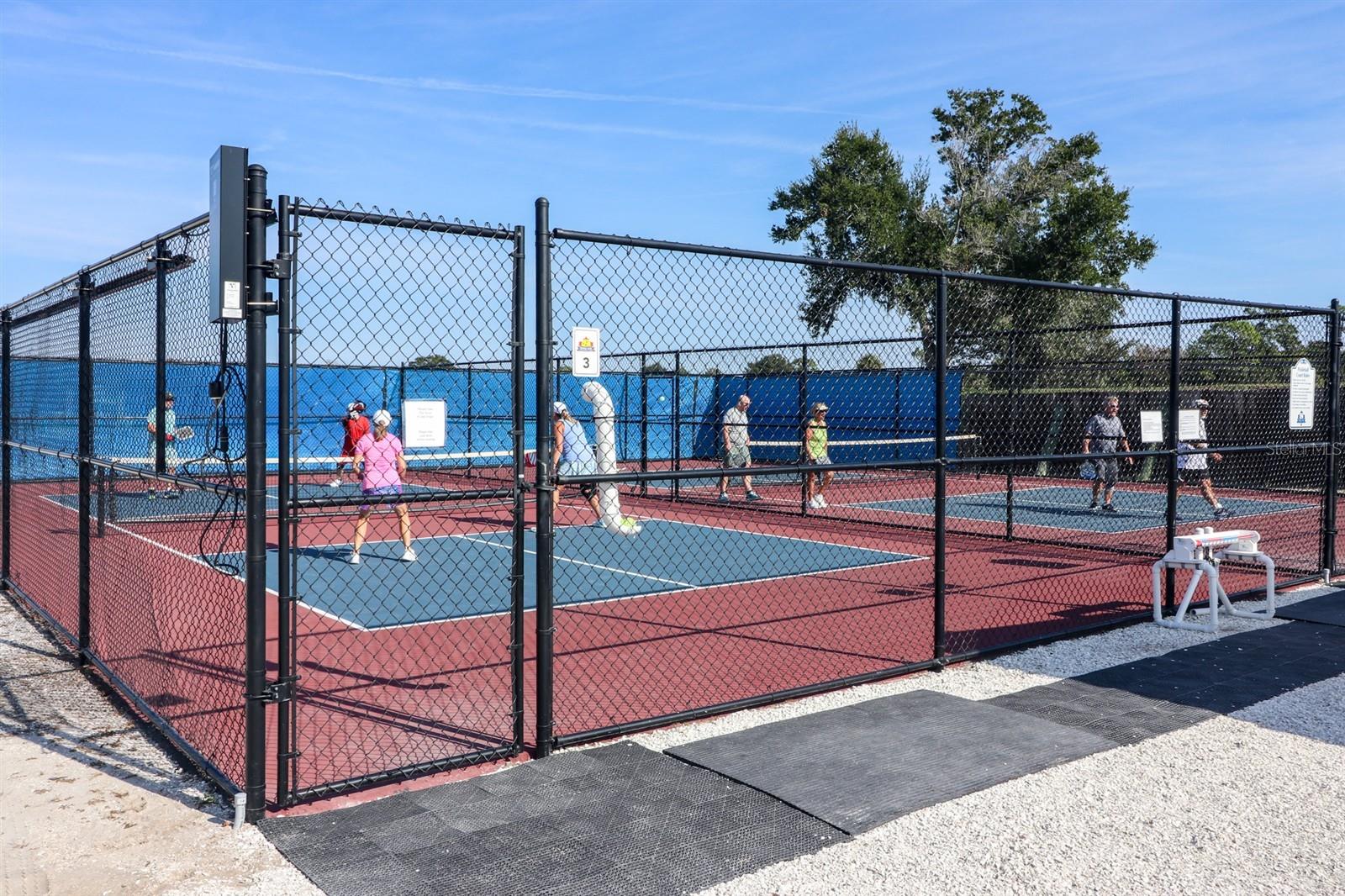 Image 33 of 43 For 2100 Kings Highway 662