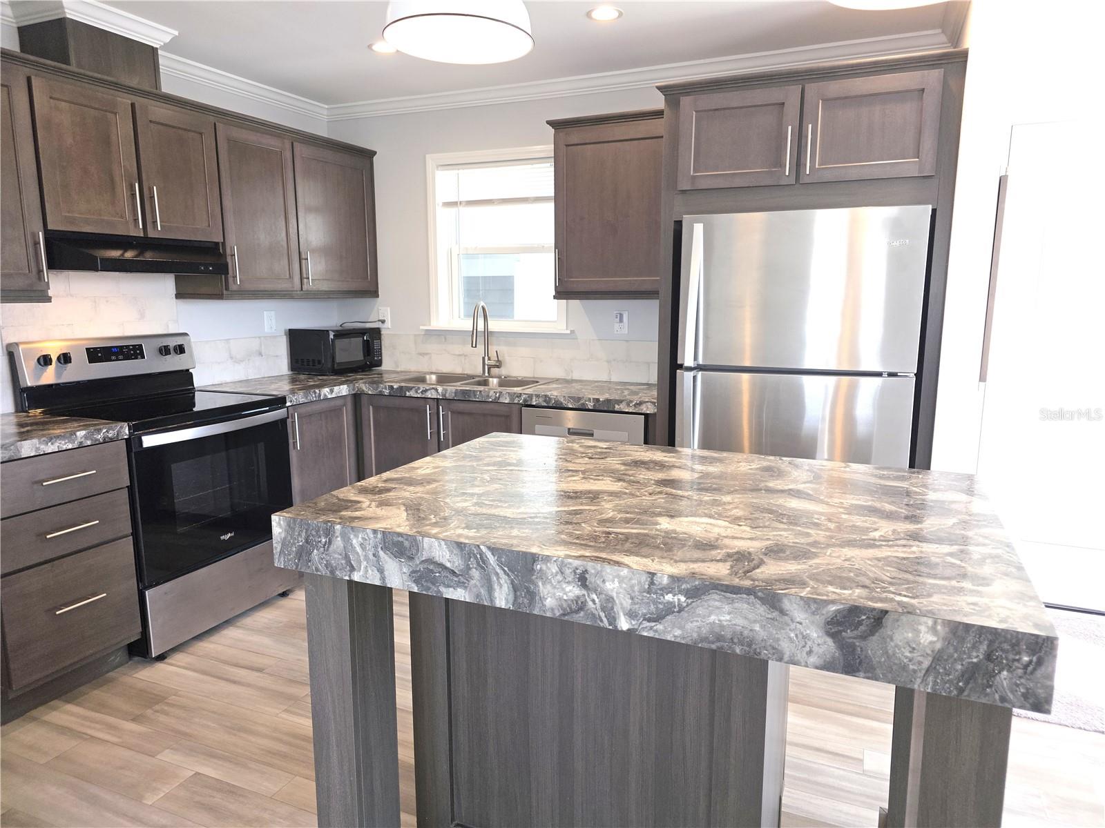 Image 2 of 24 For 236 Wolverine Avenue