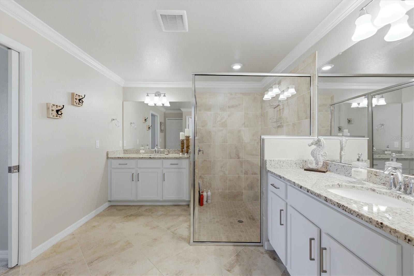 Image 26 of 95 For 14049 Black Beauty Drive 711