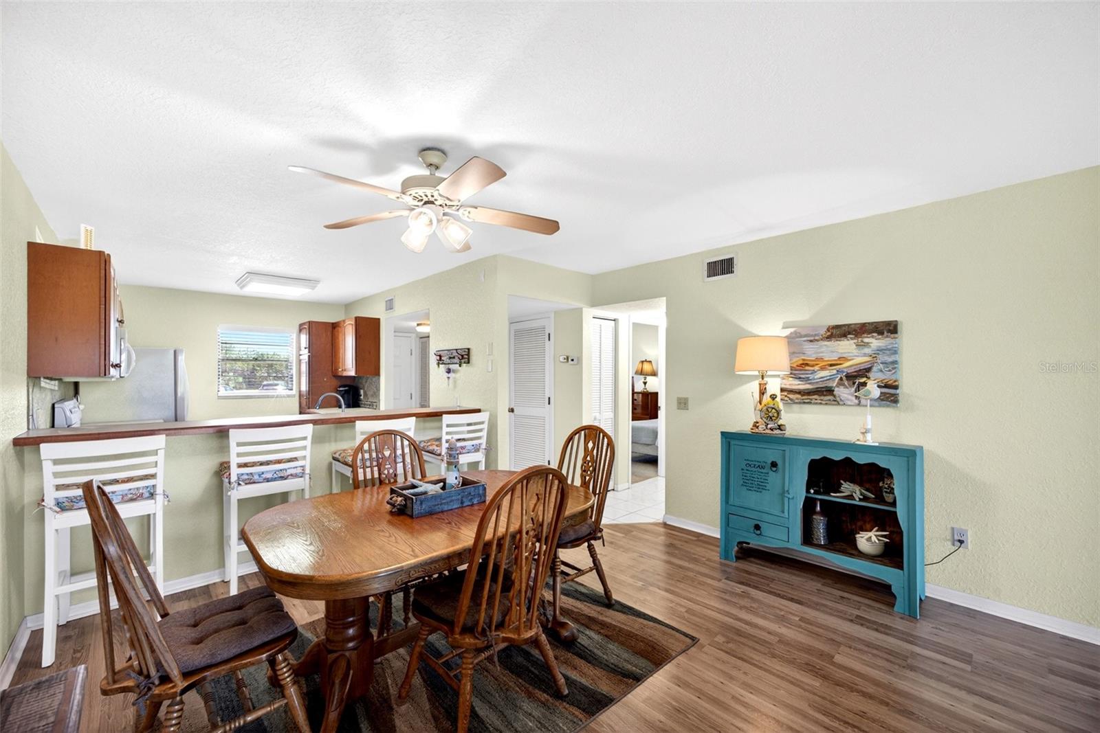 Image 16 of 44 For 175 Kings Highway 516