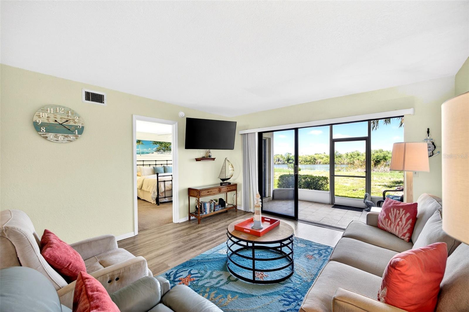 Image 17 of 44 For 175 Kings Highway 516