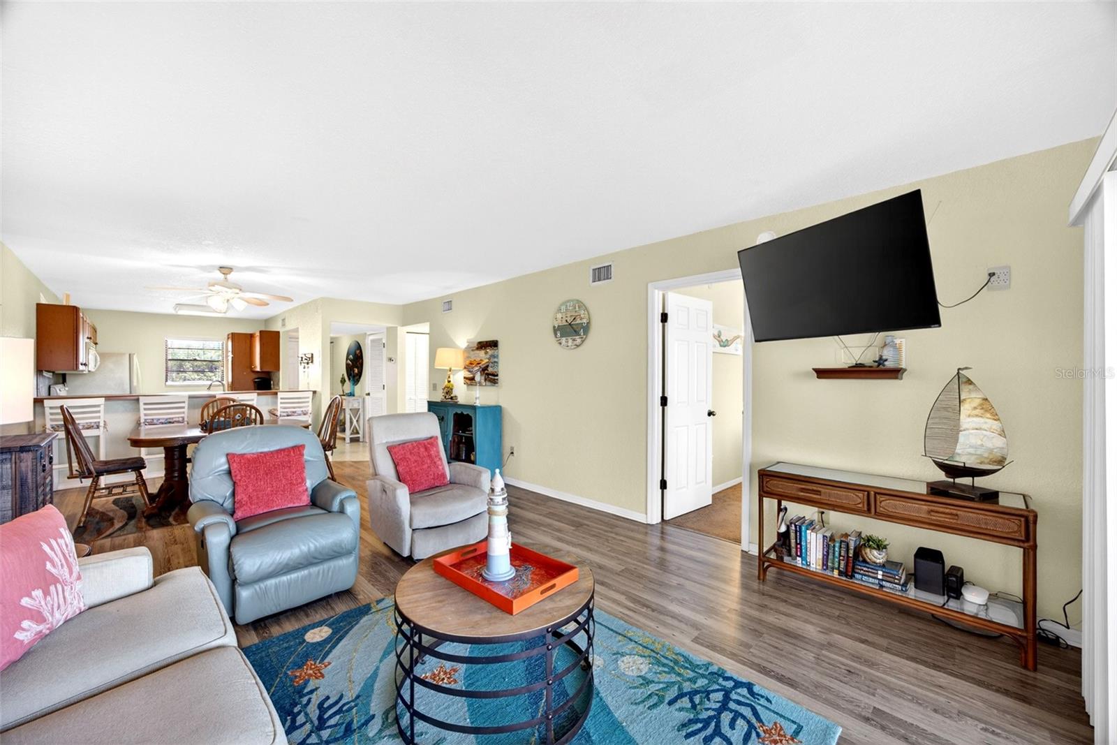 Image 19 of 44 For 175 Kings Highway 516