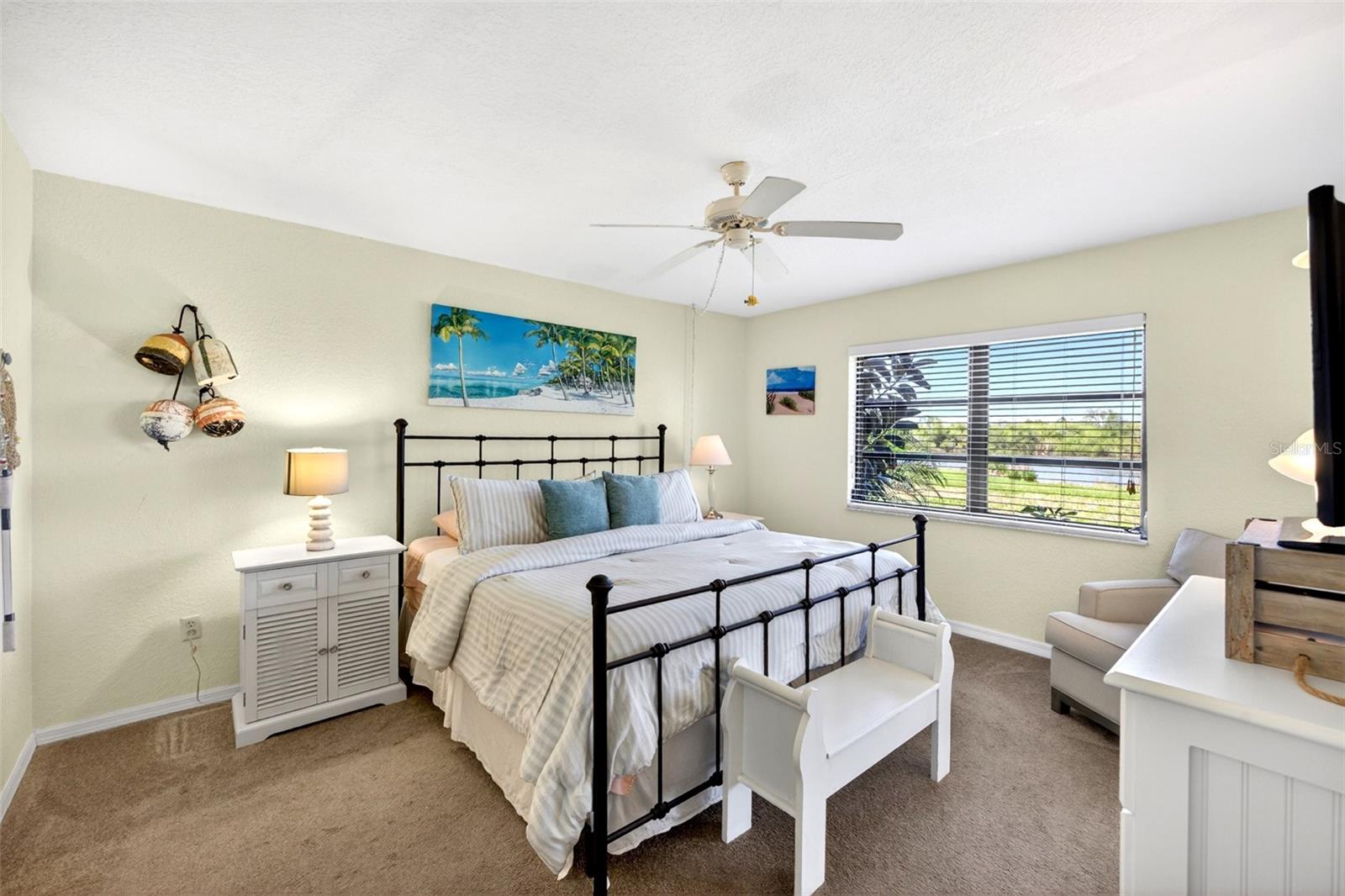 Image 21 of 44 For 175 Kings Highway 516