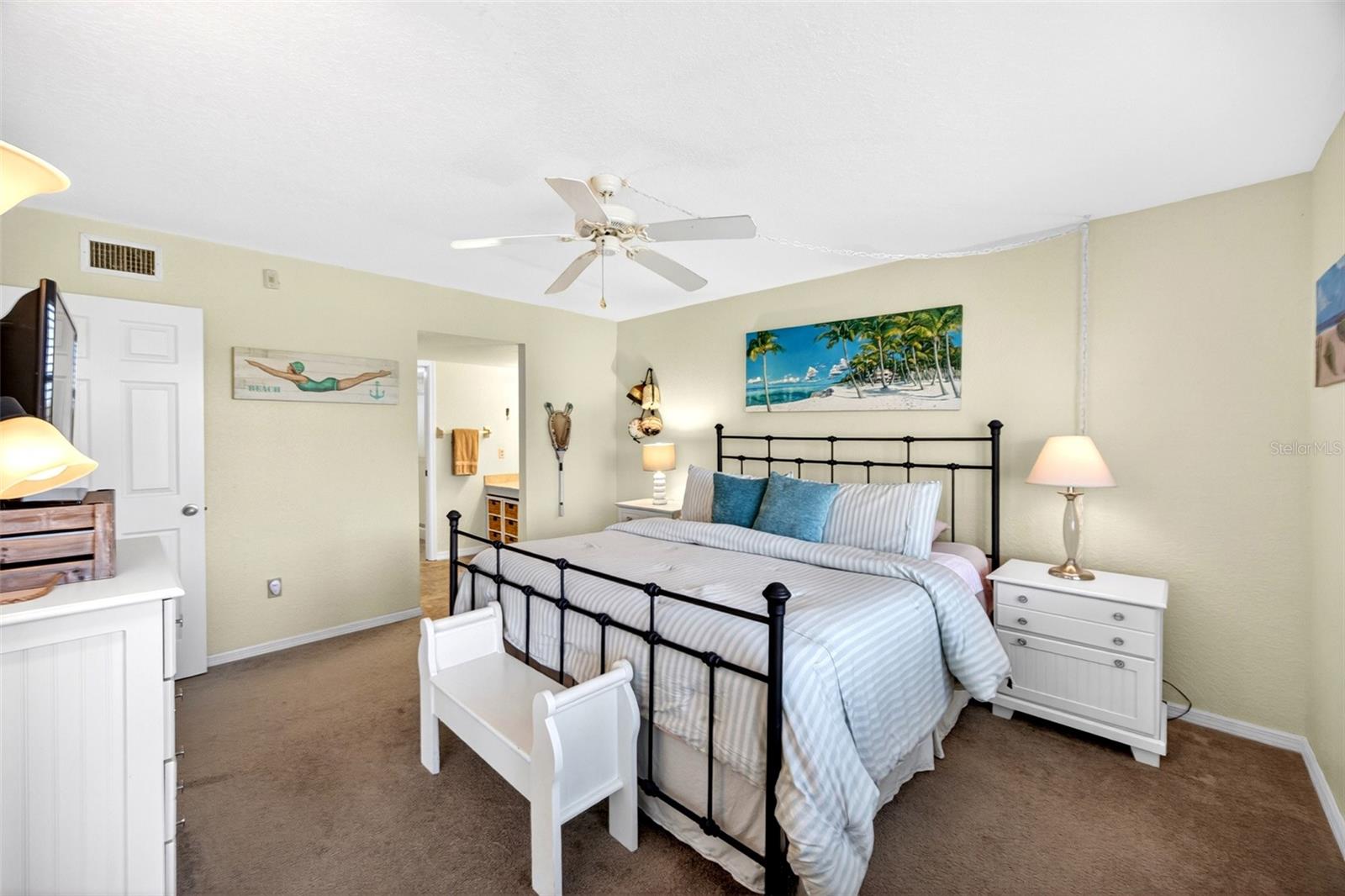 Image 23 of 44 For 175 Kings Highway 516