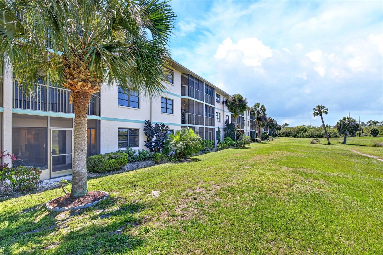 Image 35 of 44 For 175 Kings Highway 516