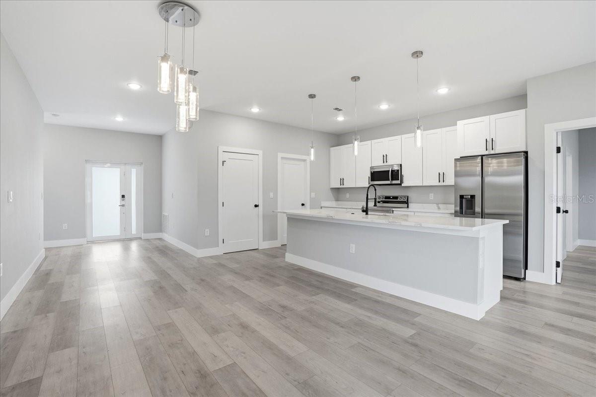 Image 11 of 42 For 18292 Troon Avenue