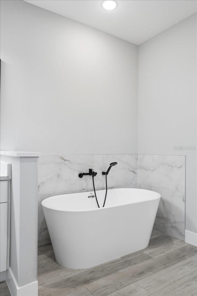 Image 22 of 42 For 18292 Troon Avenue