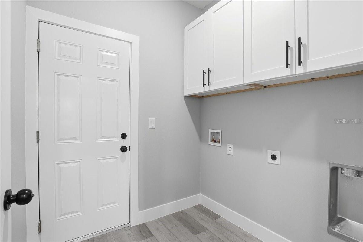 Image 36 of 42 For 18292 Troon Avenue