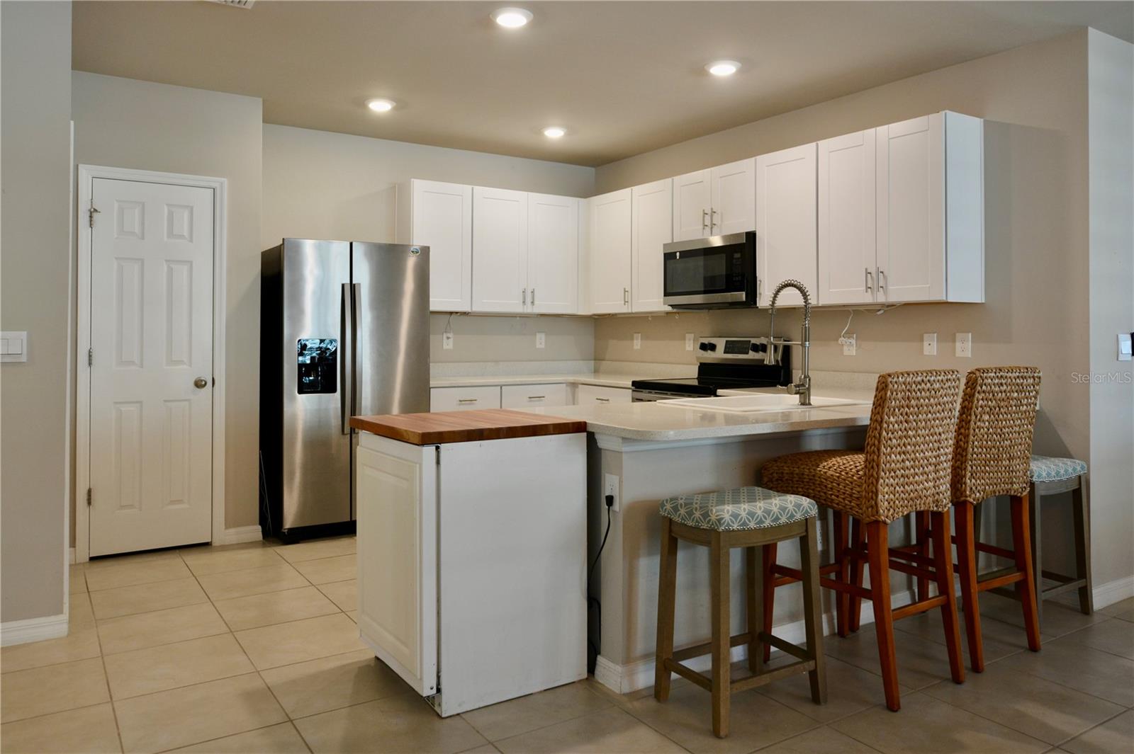 Image 16 of 45 For 25161 Lenox Circle