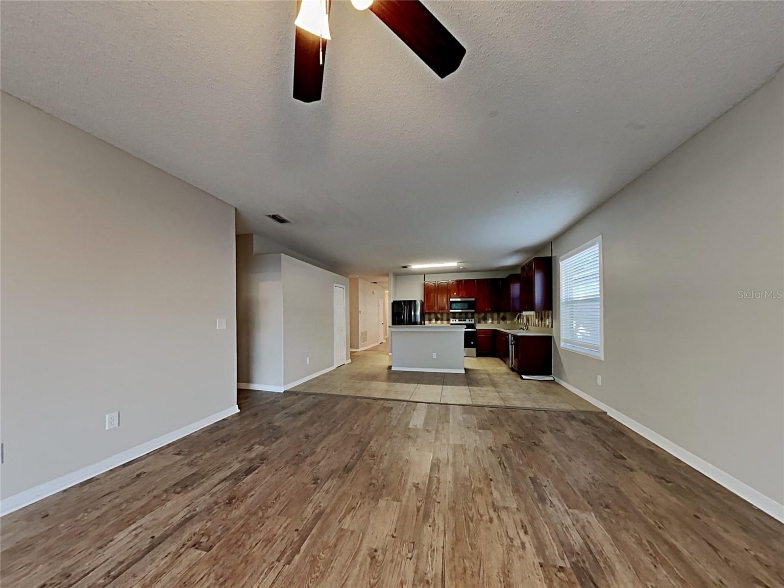 Image 3 of 22 For 716 Knollwood Drive
