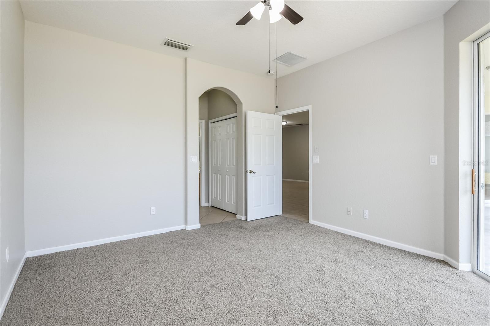 Image 10 of 15 For 2925 Willow Creek Lane