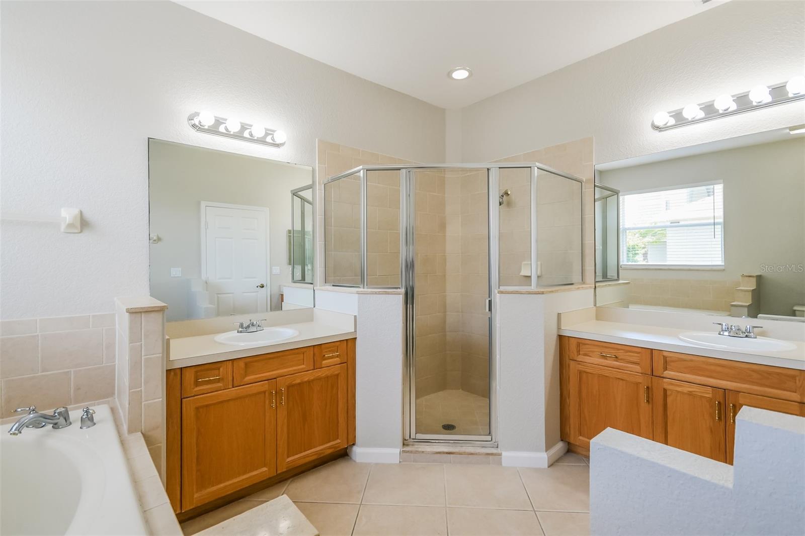 Image 11 of 15 For 2925 Willow Creek Lane