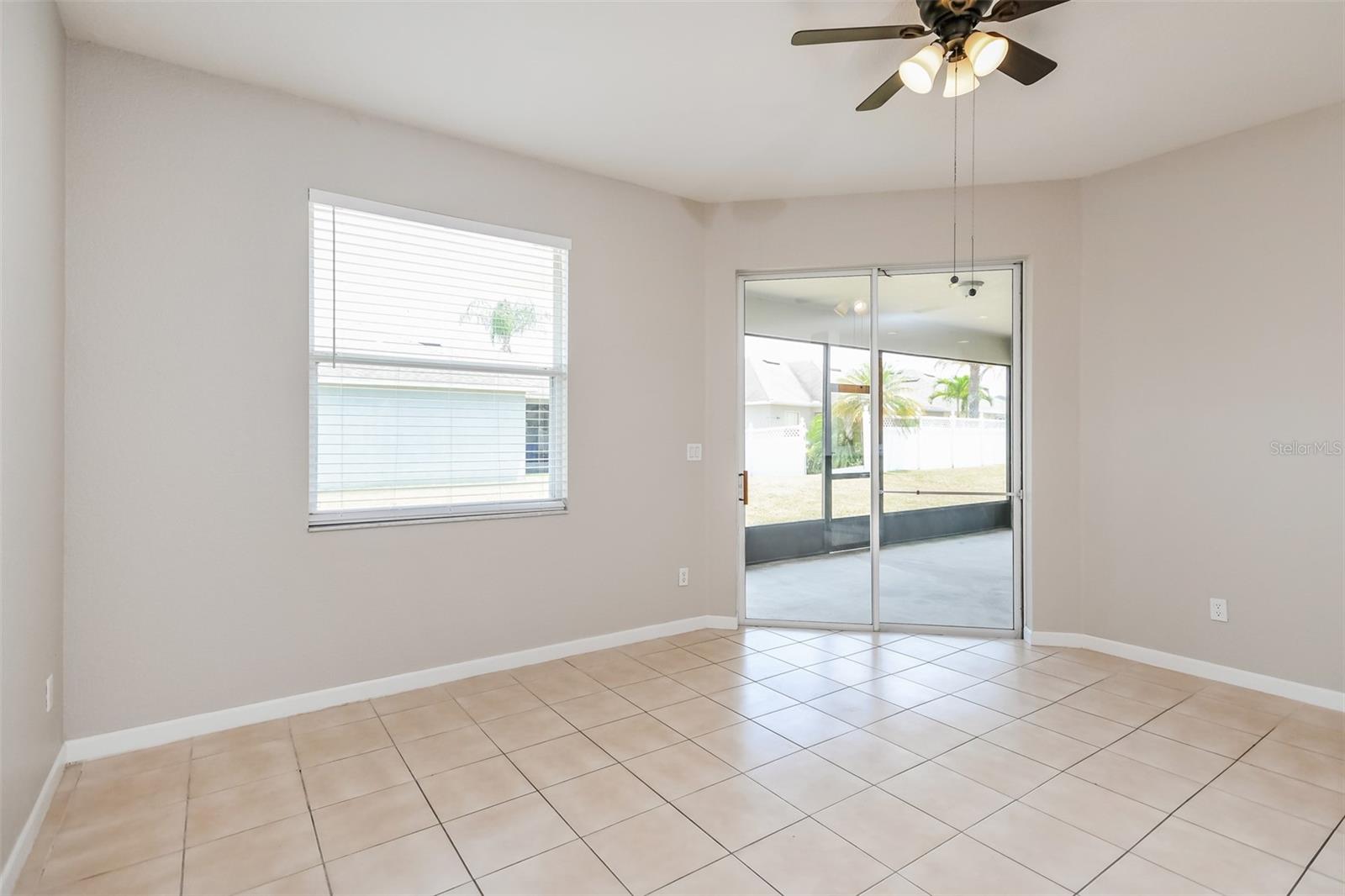 Image 5 of 15 For 2925 Willow Creek Lane