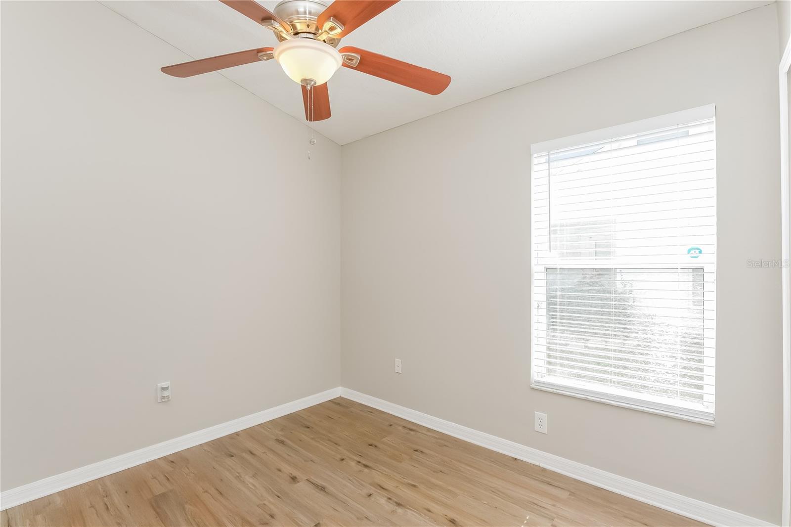 Image 12 of 15 For 15411 Peach Stone Place