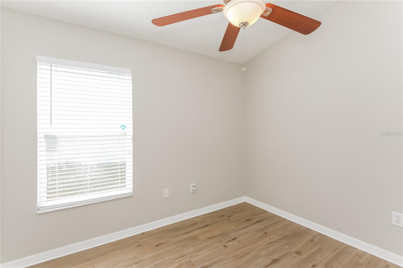 Image 13 of 15 For 15411 Peach Stone Place