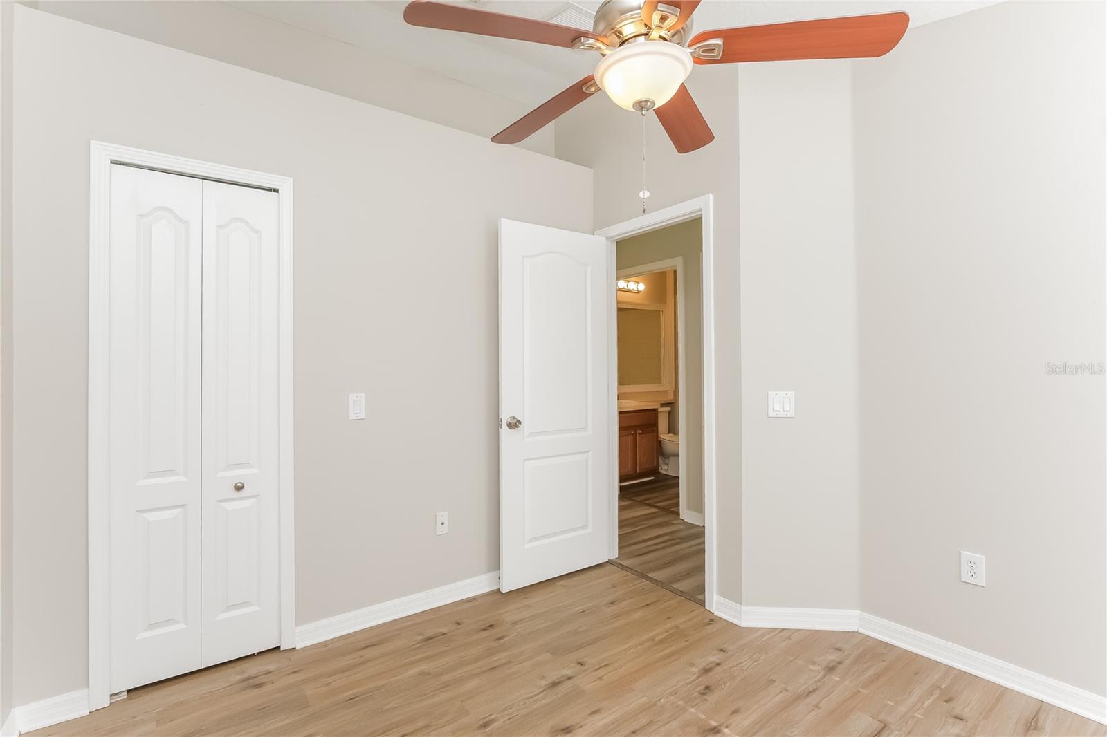 Image 14 of 15 For 15411 Peach Stone Place