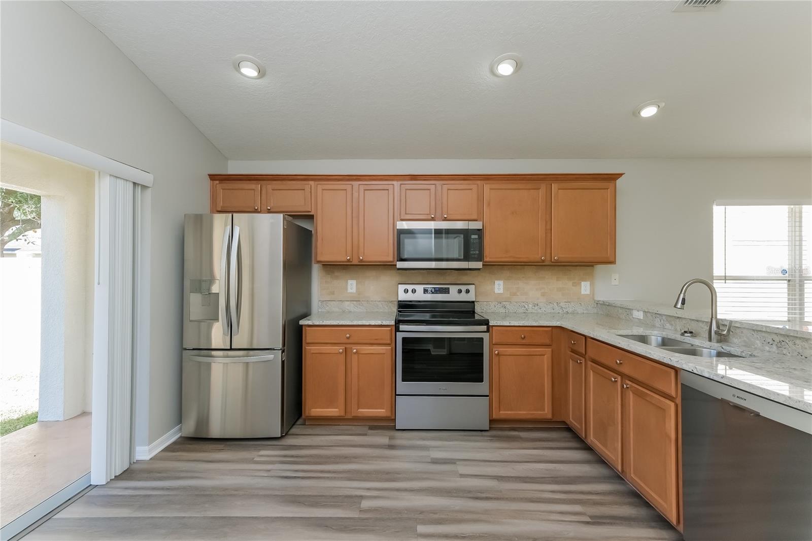 Image 4 of 15 For 15411 Peach Stone Place