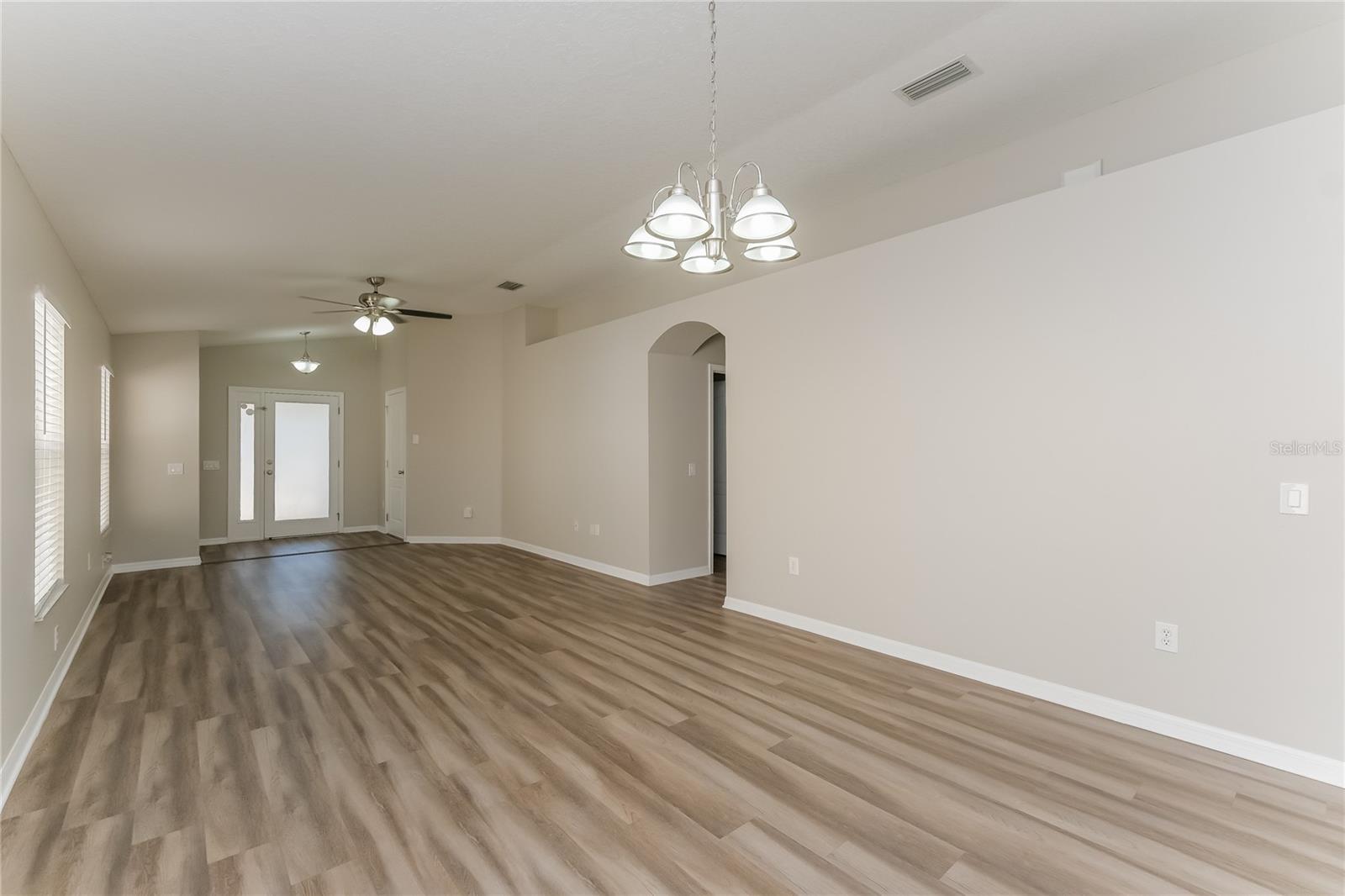 Image 5 of 15 For 15411 Peach Stone Place