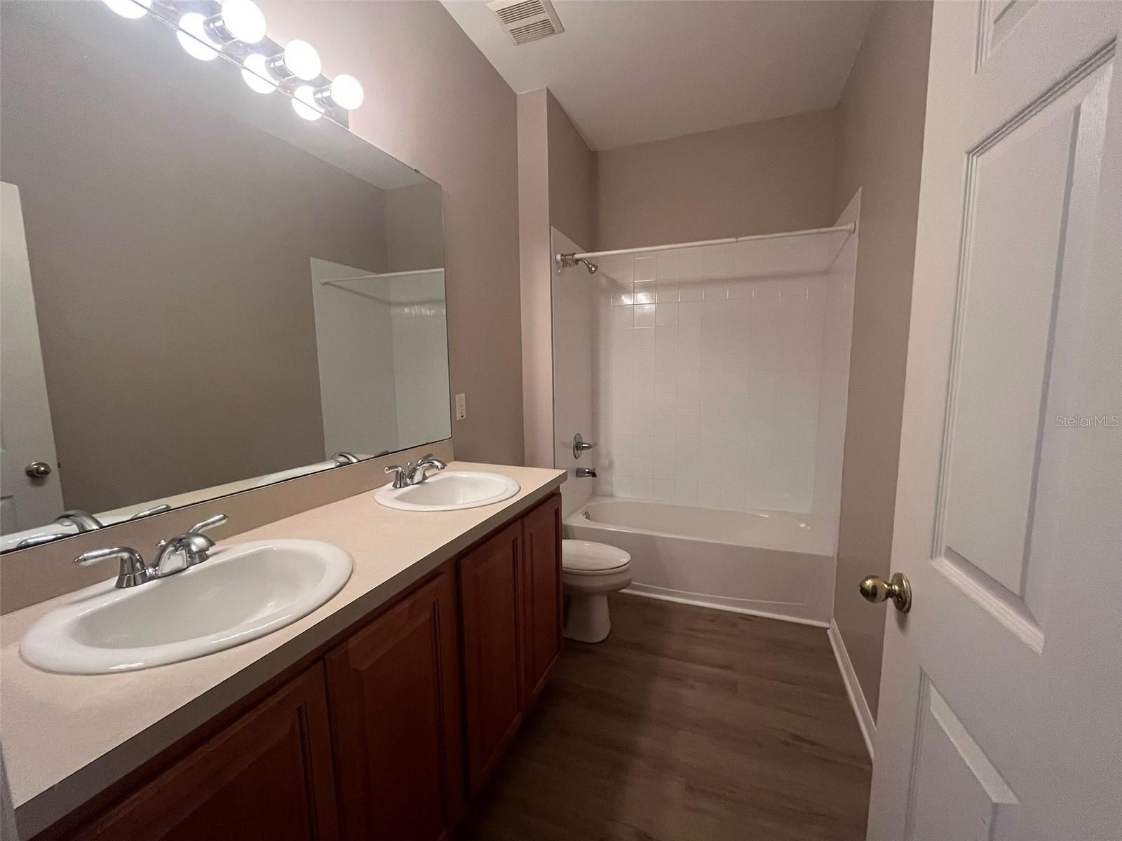 Image 11 of 15 For 13282 Pembroke Circle N