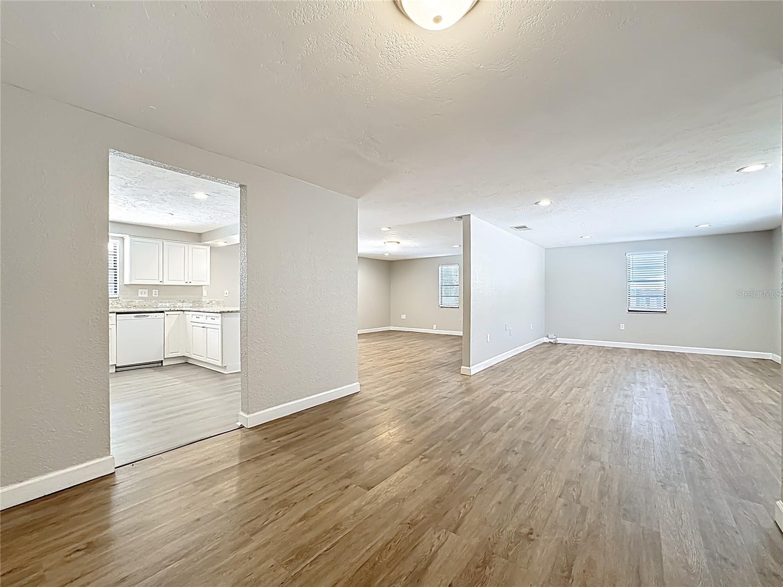 Image 13 of 49 For 2144 Oak Terrace