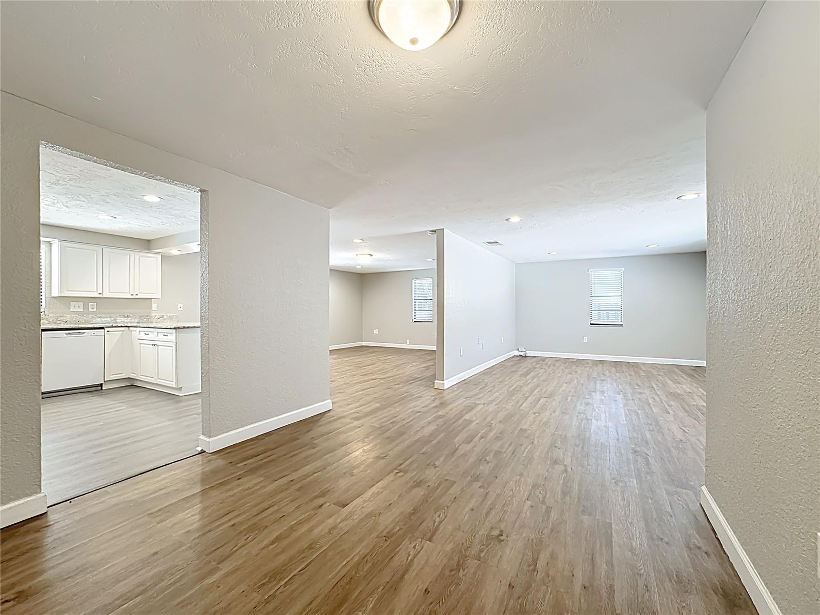 Image 14 of 49 For 2144 Oak Terrace