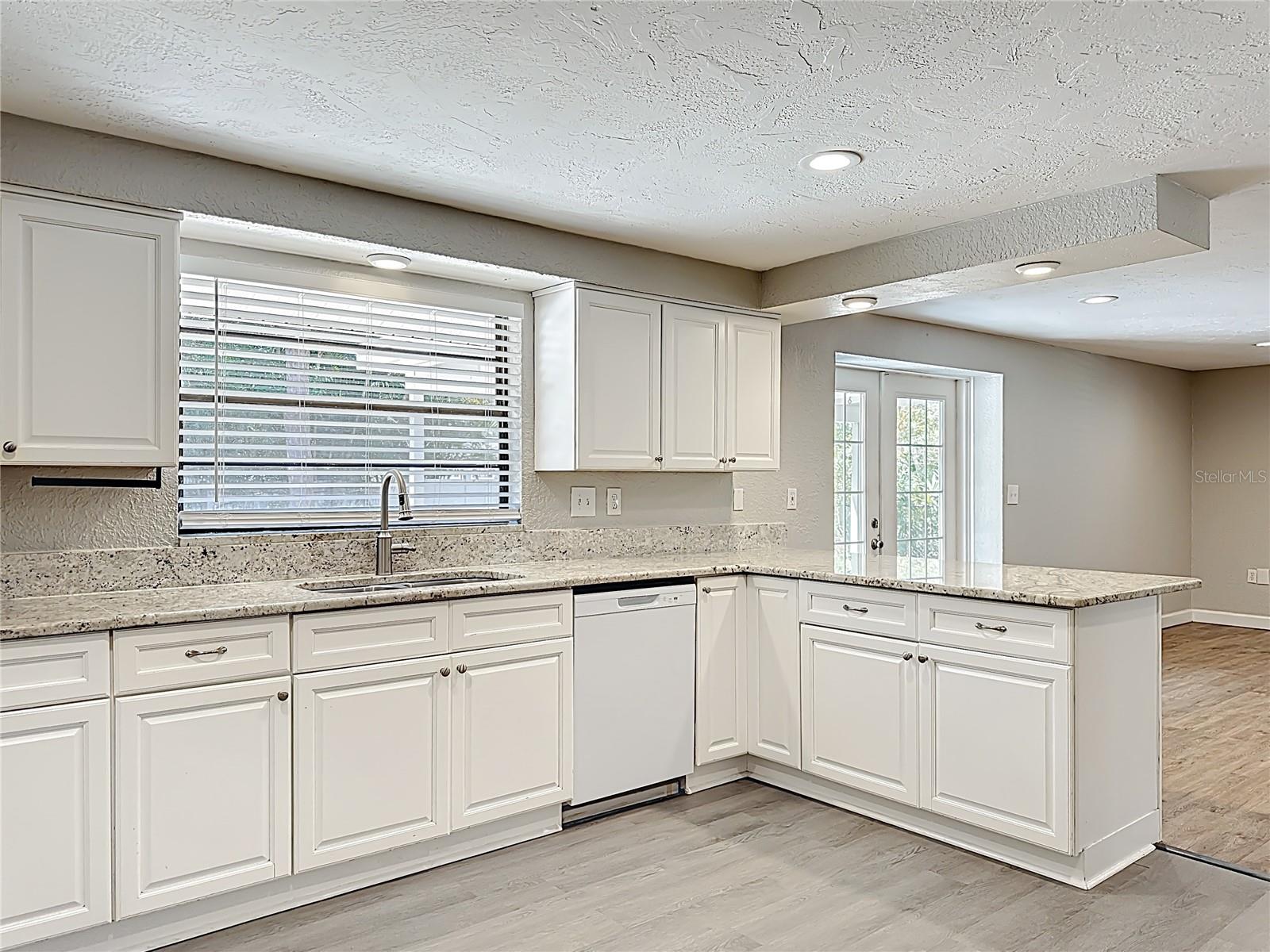 Image 27 of 49 For 2144 Oak Terrace