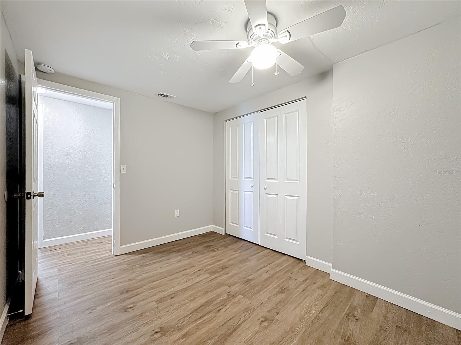 Image 31 of 49 For 2144 Oak Terrace