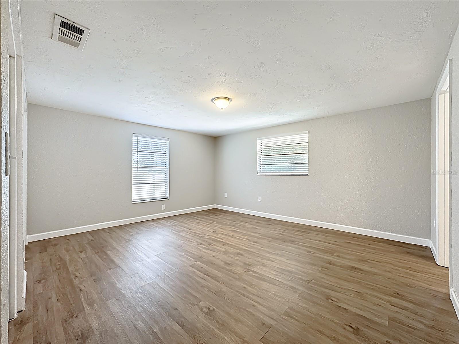 Image 35 of 49 For 2144 Oak Terrace