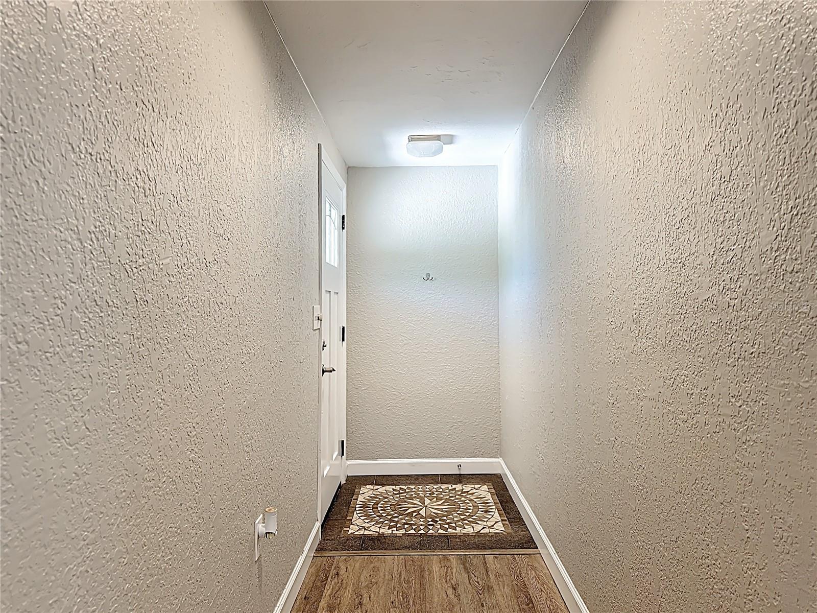 Image 5 of 49 For 2144 Oak Terrace