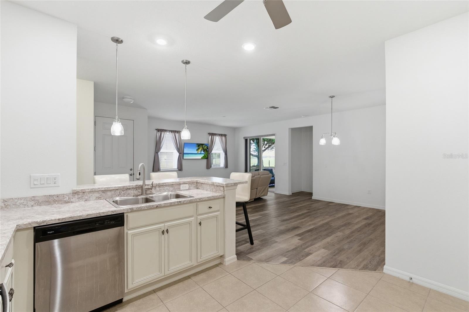 Image 10 of 52 For 8834 Tuscany Isles Drive