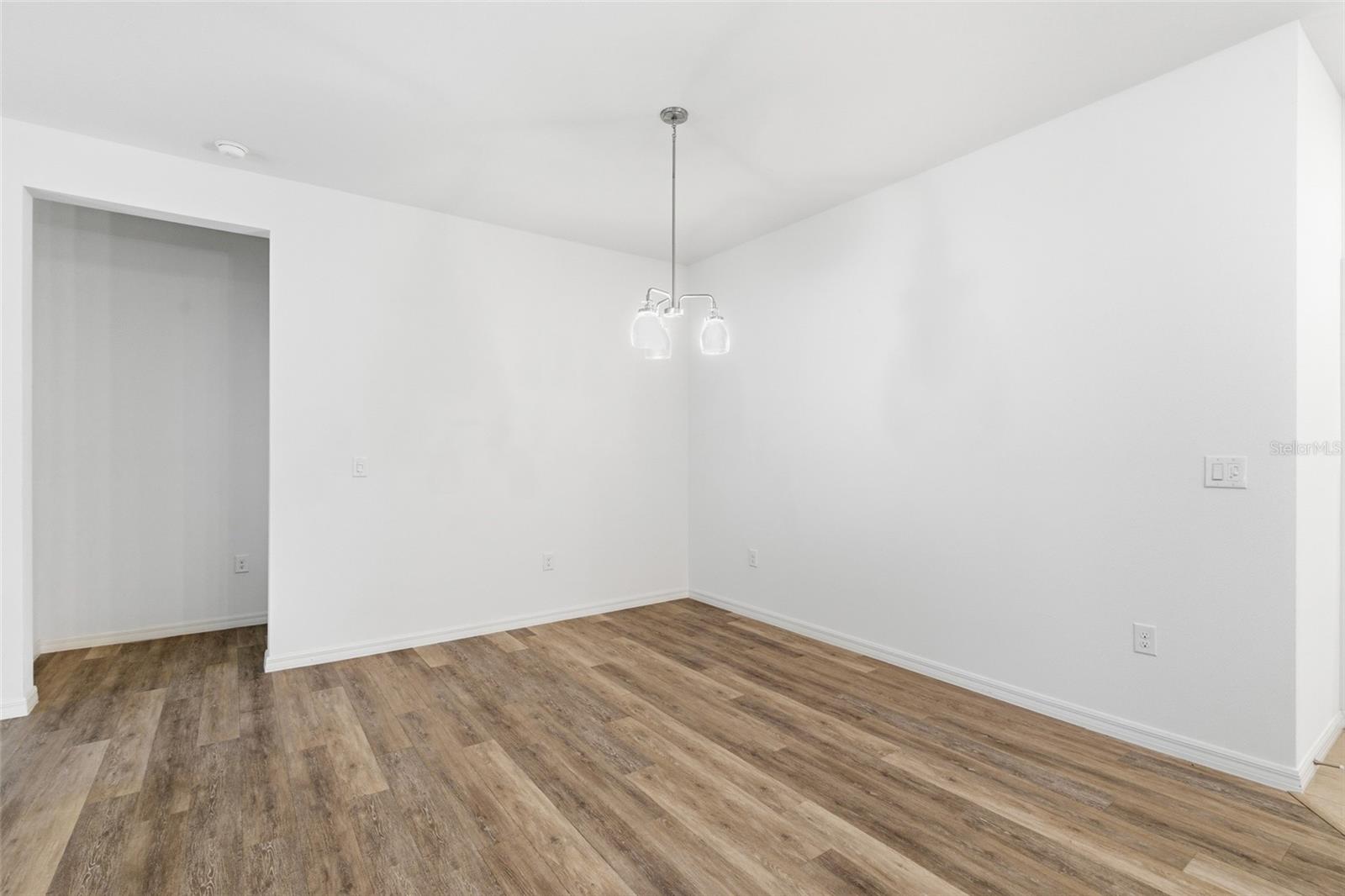 Image 13 of 52 For 8834 Tuscany Isles Drive